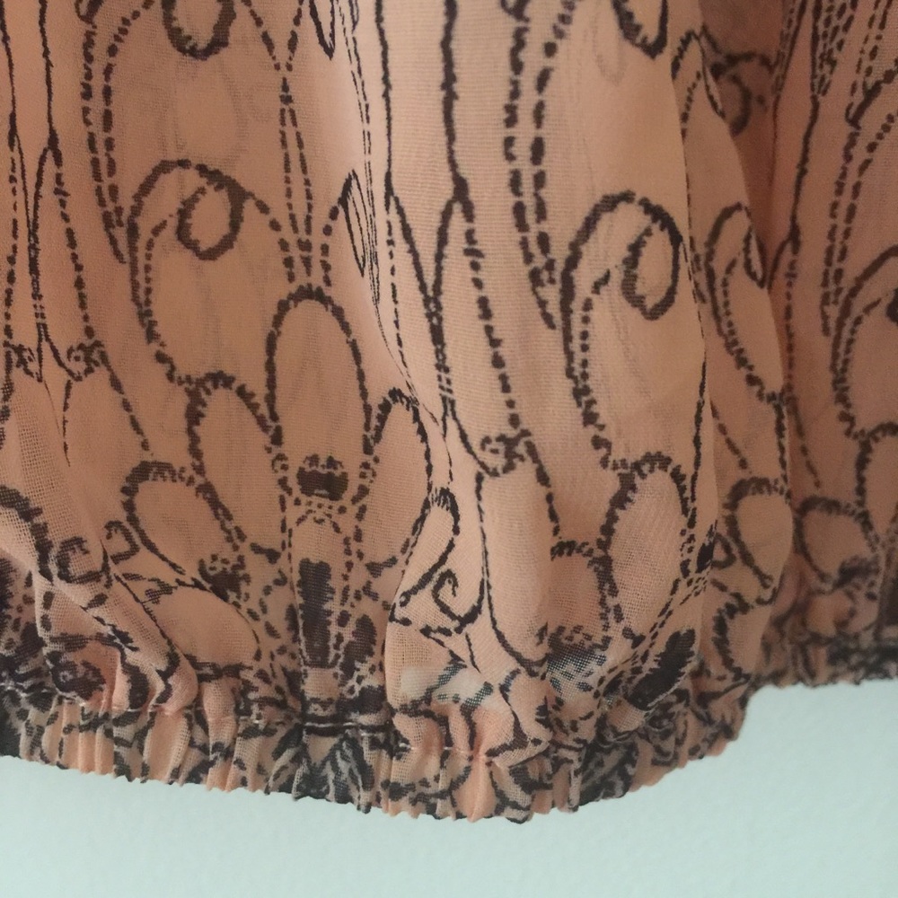 ABOUND 🌺 top - Picture 4 of 6